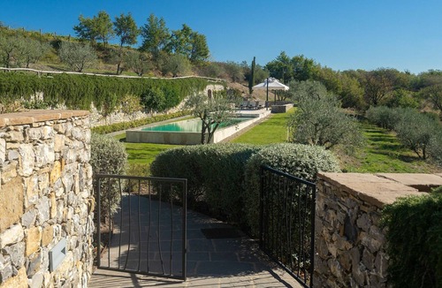 Bucine Villa | Wonderful private villa for 12 guests with A/C, private pool, WIFI, TV, patio and panoramic view