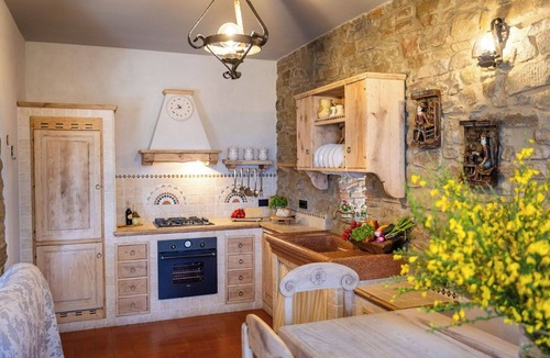 Cortona Villa | Wonderful villa for 4 guests with pool, WIFI, A/C, TV and panoramic view