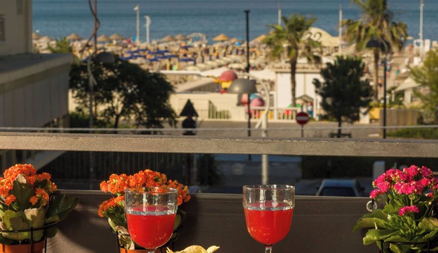 [4 Spaces] Parking, Ocean View, 50m from the Beach, Air Conditioning