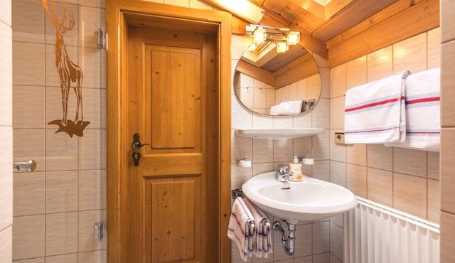 6. apartment Unternberg, 50sqm, balcony, kitchen, 1 bedroom, 1 living room in Ruhpolding