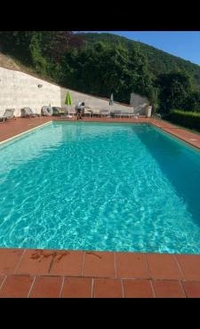 Appartamento vista lago Barberino del Mugello con piscina in Bovecchio
