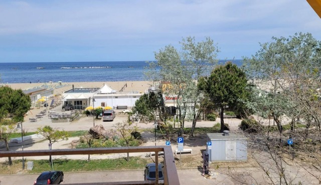 CN043 - Cesenatico, four-room apartment facing the sea with a panoramic terrace
