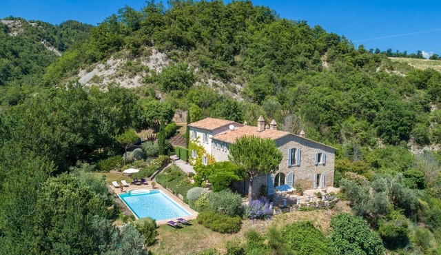Col Di Casale - A breathtaking Umbrian villa in the green heart of Italy. in Pietralunga