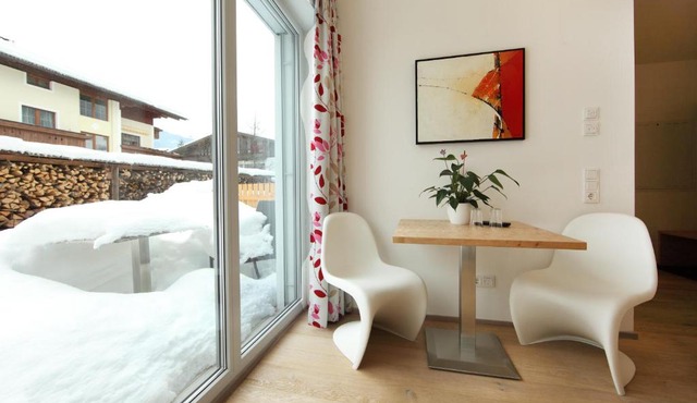 Die Dorfvilla - Includes Tauern Spa Kaprun Wellness Access 13 km away in Maishofen