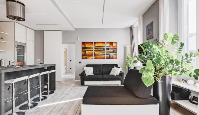 Elegant apartment in Milan center in Milan