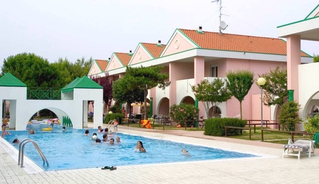 Enjoy your holiday in this beautiful villa in Bibione