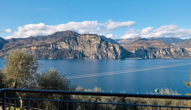 Esperia Apartment in Brenzone sul Garda