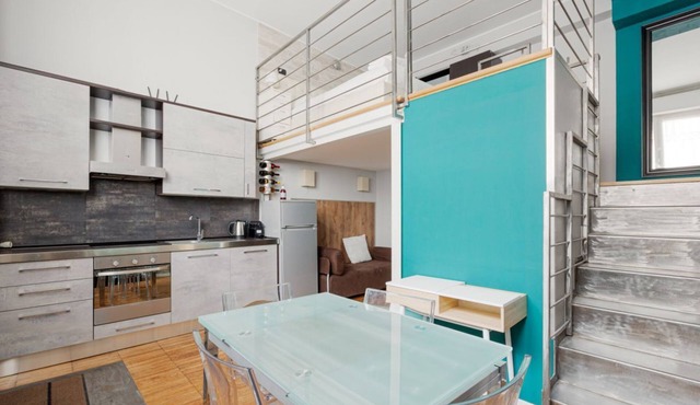 GuestHost - Modern 30 sqm studio apartment, ideal for 2 people, located on the ground floor of a building WITHOUT a lift (one step down to access it).The property is located in the Gorla district, full of all services and well connected thanks to local p in Milano