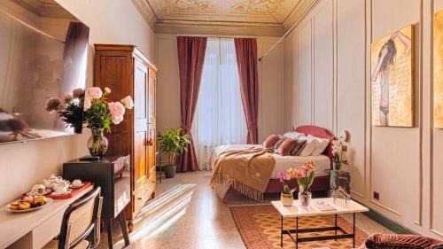 Homeby, Cinisca Suites
