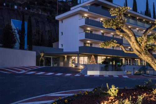 HOODY ACTIVE & HAPPINESS HOTEL in Arco