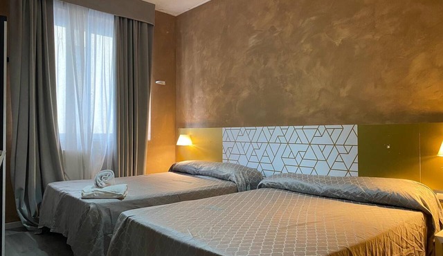 Hotel Link Rho in Rho