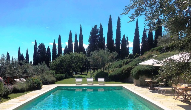 Poggio Corsucci - Il Nido: intimate stone house with pool and enchanting views