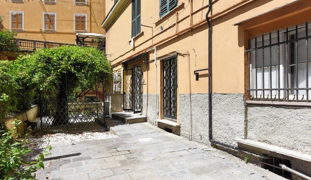 Maisonette Apartment With Outdoor Dining in Genoa