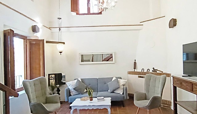 Melchiade Uno Colonial House, a country cottage in the hills for 8 people, near Lucca in Borgo a Mozzano