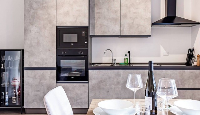 Modern Central Apartment | WiFi, Self Check-in, Mountain View, Work & Relax in Trento