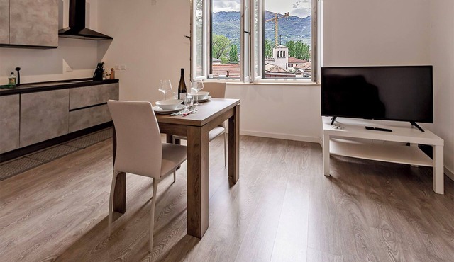 Modern Central Apartment | WiFi, Self Check-in, Mountain View, Work & Relax in Trento