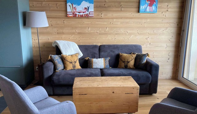 Modern studio in Veysonnaz close to ski departure and walk in the forest. in Veysonnaz