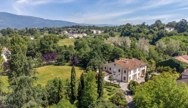 Nice home in Sarcedo VI with WiFi in Sarcedo VI
