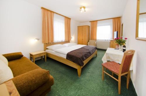 Pension Parzer Pressbaum bei Wien in Pressbaum