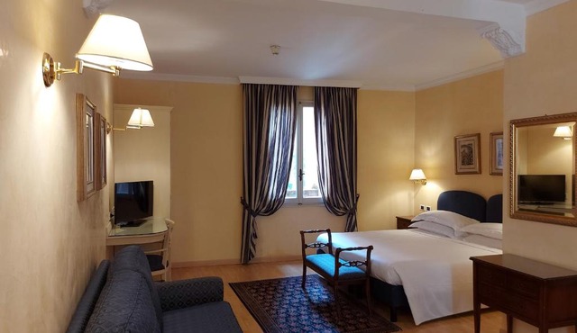 Phi Hotel Canalgrande in Modena