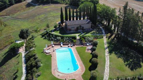 Podere delle Querce Dimora romantica con piscina immersa nello splendido paesaggio toscano delle Crete Senesi in Asciano