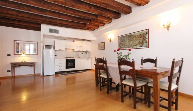 Residence dei Mori (80m from Rialto´s Bridge)