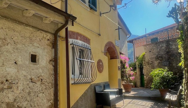 Romantic little pirate's house, free WiFi in Monterosso al Mare