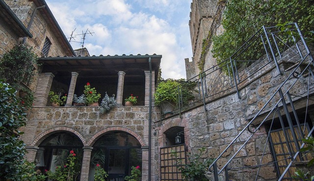 Romantische Unterkunft, in einem Schloss, mit Schwimmbad by Interhome in Castel Cellesi