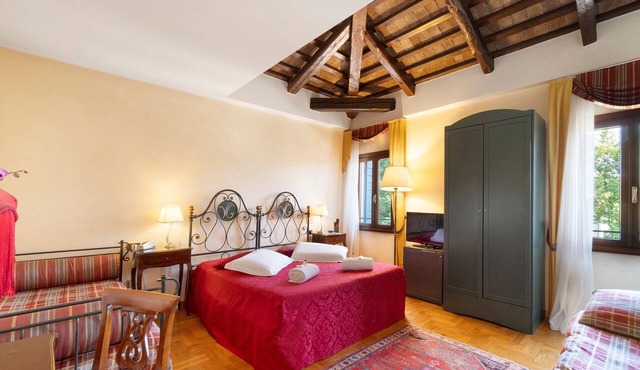 Room 'Villa Goetzen - Camera Quadrupla' with Wi-Fi and Air Conditioning in Dolo