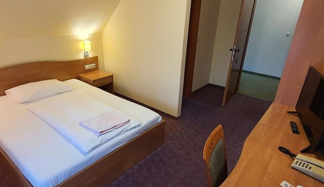 Single room with balcony (1-2 nights) - Hotel Angerer-Hof in Anger