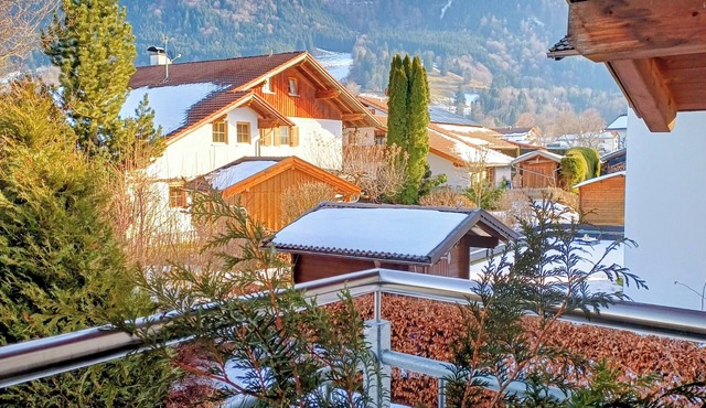 Spacious vacation apartment close to nature in Halblech