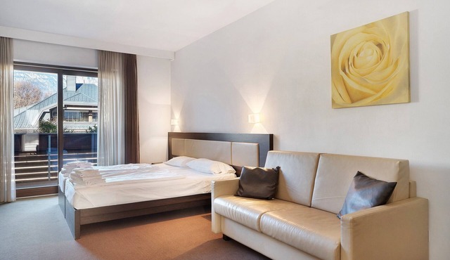 Studio Apartment 'Fewo 202' with Mountain View, Wi-Fi and Air Conditioning in San Giacomo