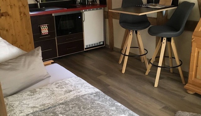 Studio-Private Bathroom-Balcony-Chambre in Wiesbaden