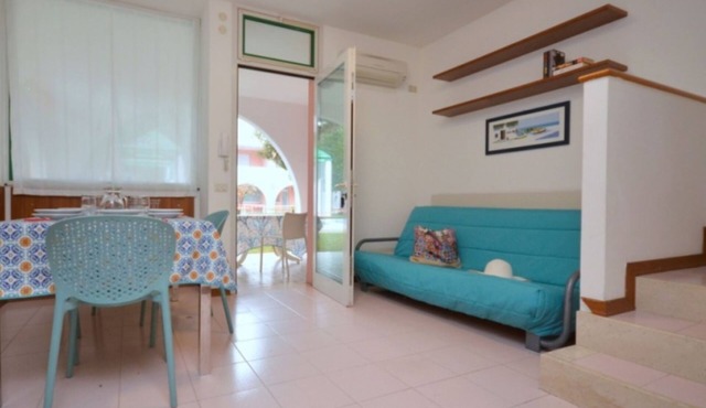 Stunning villa with swimming pool in Bibione