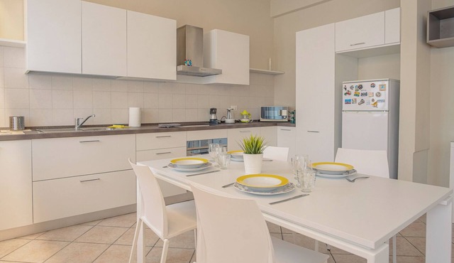 Sweet Lake Apartment in Sirmione
