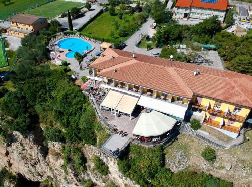 Terrazza del Brivido, Hotel Paradiso in Pieve