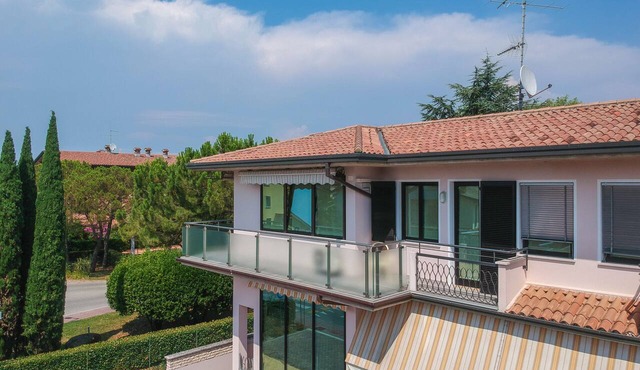 Two-room flat with living room and kitchen in Sirmione
