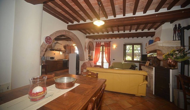 Villa Bambina: A pleasant and spacious two-story villa surrounded by the greenery, with Free WI-FI. in Chianciano Terme