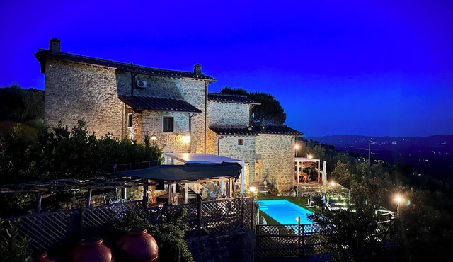 Villa Borgo Soale in Tuscany—Reggello. Private pool and Wi-Fi