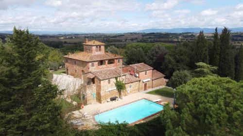 Villa le Rondini con giardino e piscina privata in La Croce