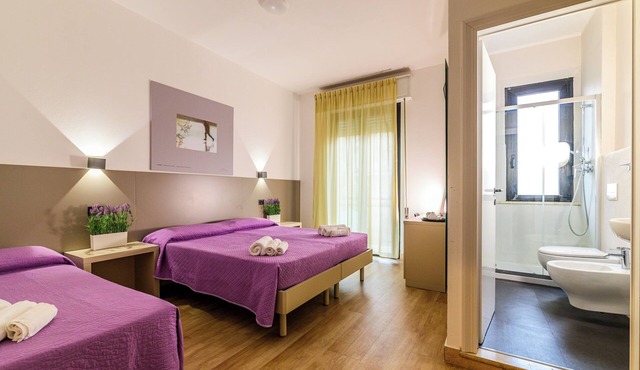 Vinsea Hotel
