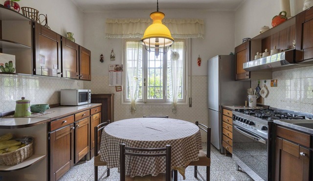 Wonderful private villa for 5 people with WIFI, TV, pets allowed and parking in Costarainera