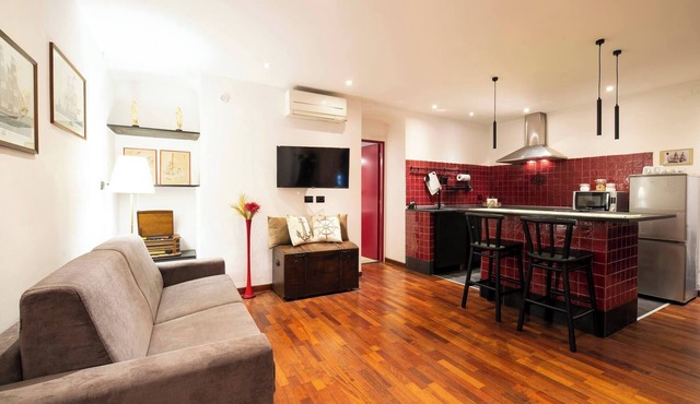 Zena Home - Elegant apartment near the historic center in Genova