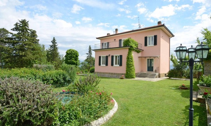 Santa Reparata Villa | 270 m² Villa ∙ 4 bedrooms ∙ 10 guests