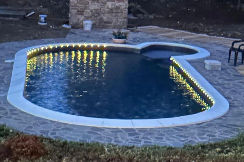Castiglione del Lago Apartment | Holiday Apartment "Fuoco" with Shared Pool, Private Terrace & Wi-Fi