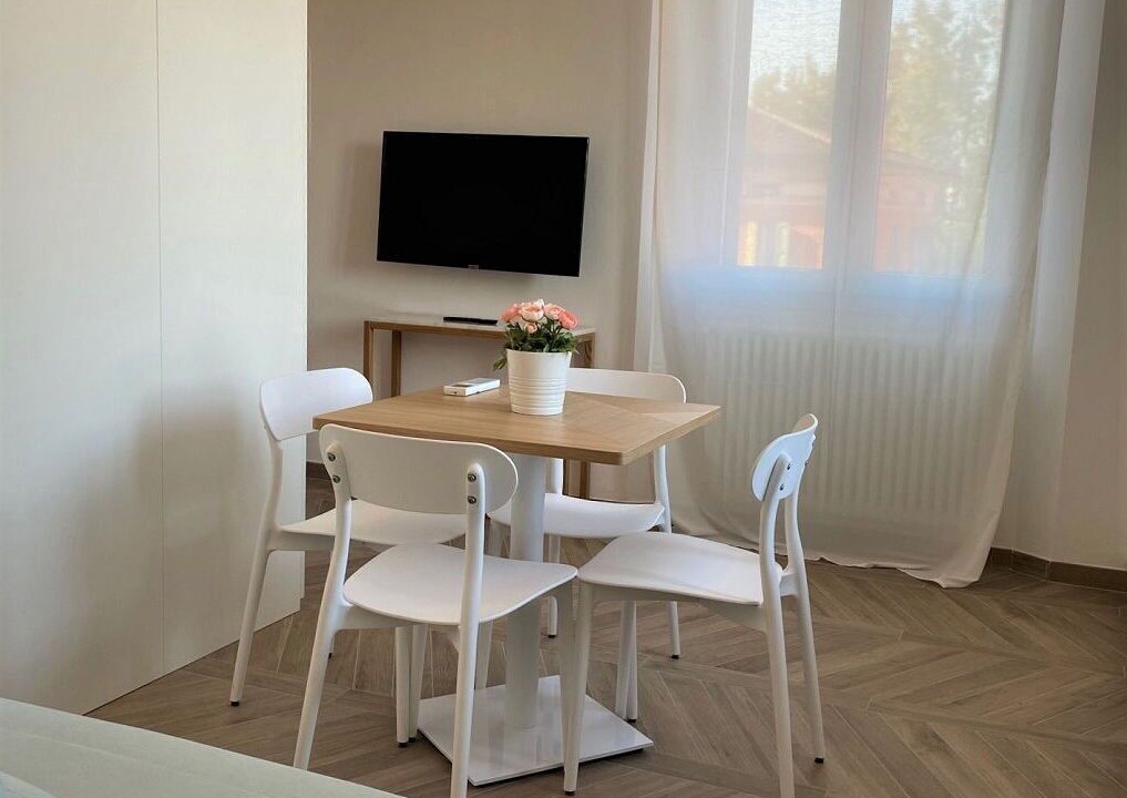 San Donato-San Vitale Apartment | Palazzo Pedretti 204, Bright And New Studio Apt By Halldis