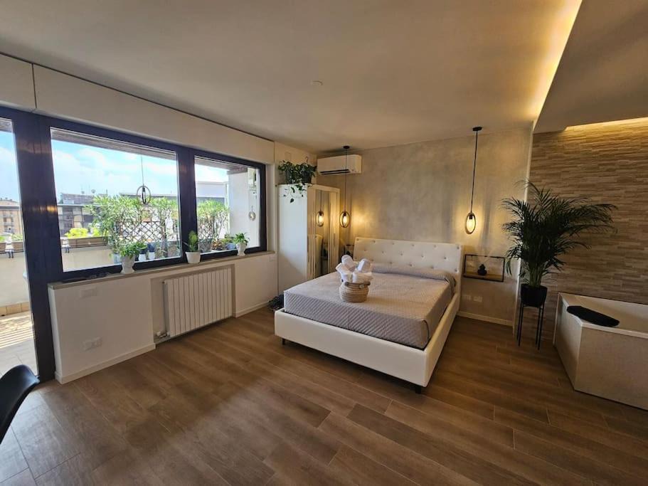 Borgo Milano Apartment | Luxury Suite, Villa Joy Verona , Exclusive Romantic Luxury Suite with Jacuzzi, near Verona Center