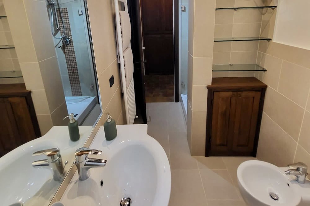 Photo of Bathroom in Santa Reparata
