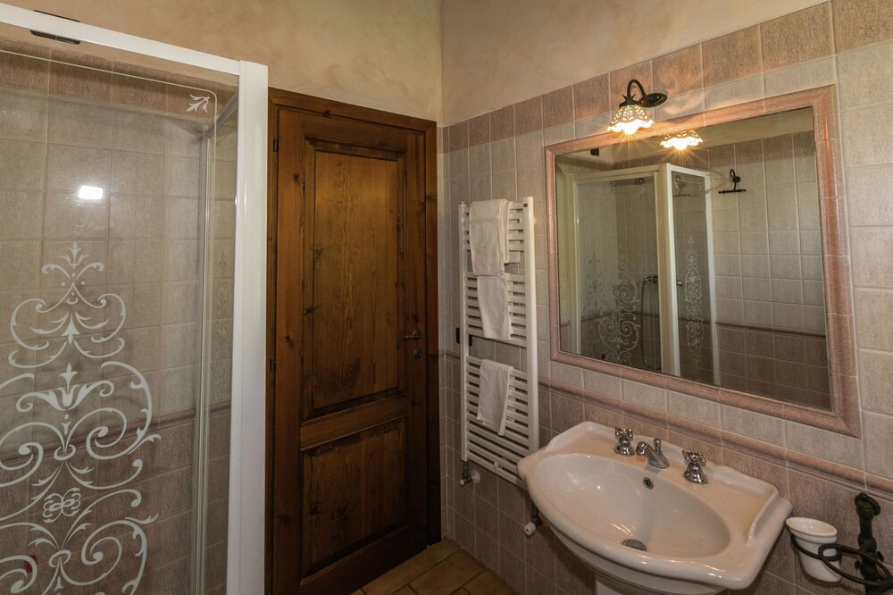 Photo of Bathroom in Montoro