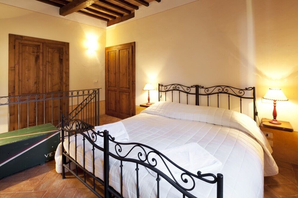 Photo of Bedroom in Montefalco